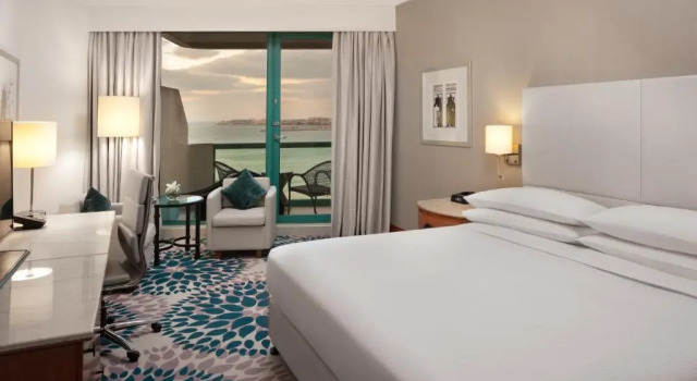 Двухместный номер Deluxe с частичным видом на море Hilton Dubai Jumeirah