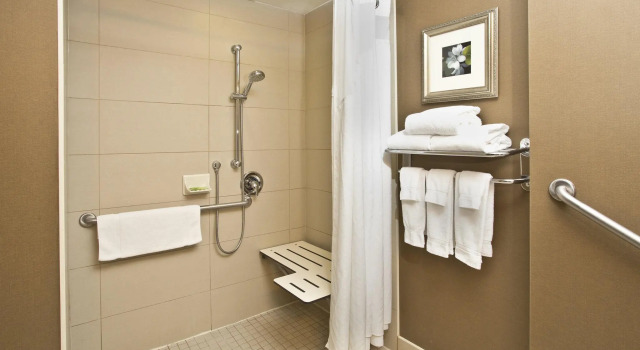 Двухместный номер Standard Holiday Inn Express Kingston Central by IHG