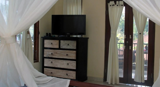 Sudani Bale Homestay, Забронировать Отель Отели провинции Бали с завтраком, Завтраки