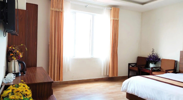 New Hampton Suits-Tam Xuan Centre Hotel, Забронировать Отель Далат Ламдонг
