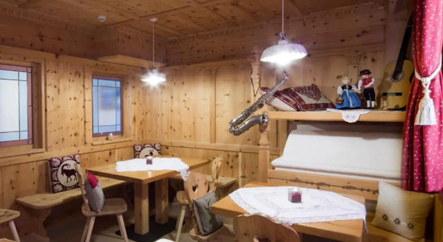 Hotel Chalet Sas Morin, Забронировать Шале Поцца-ди-Фасса Долина Валь-ди-Фасса
