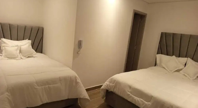 Трёхместный номер Standard HOTEl SARÒN