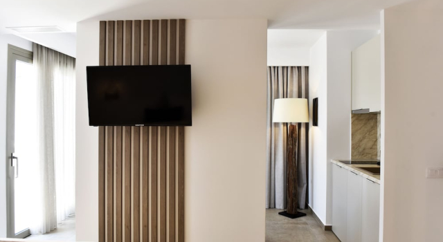 Номер Deluxe Anais Milos Suites
