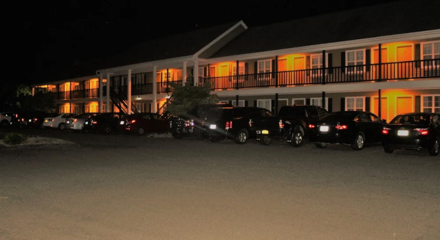 Newbury Inn, Забронировать Отель Брукфилд штат Коннектикут