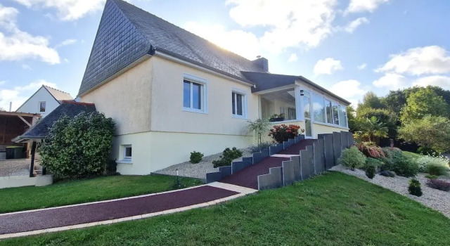 Holiday Home in Binic Near Sandy Beach, Varaa Hotelli Hotellit Côtes-d'Armor pysäköinnillä, Pysäköinti