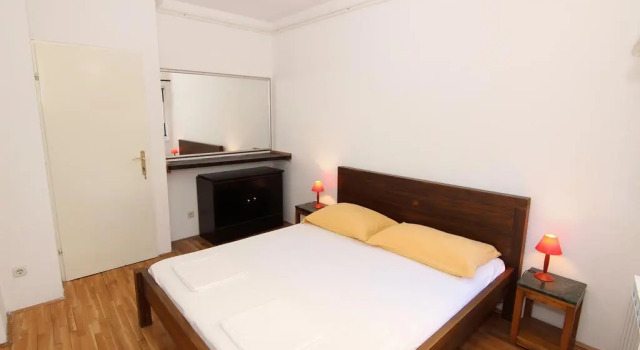Apartment Sanja, Prenota Appartamento Splitska 