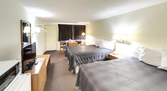 Четырёхместный номер Standard Travelers Inn