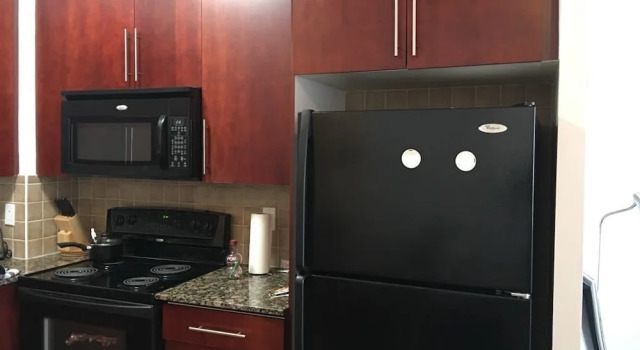 Апартаменты с 2 комнатами с балконом Royal Suites Mississauga