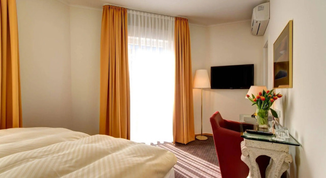 Hotel Nassauer Hof, Забронировать Отель Отели Гейдельберга 3 звезды, рядом с Театр Thingstätte, 3*