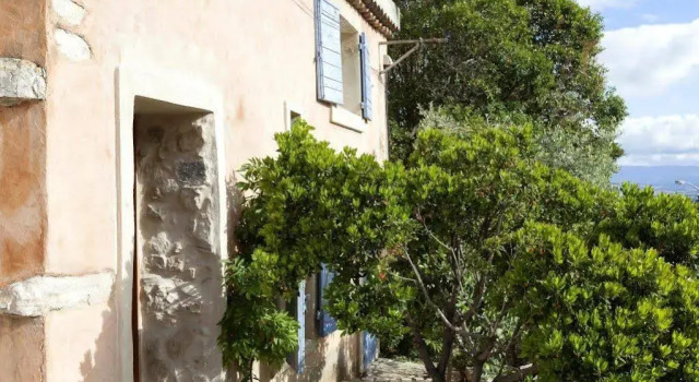 Logis Le Mas Et La Flambee Du Luberon, Book Hotel Venelles Carros