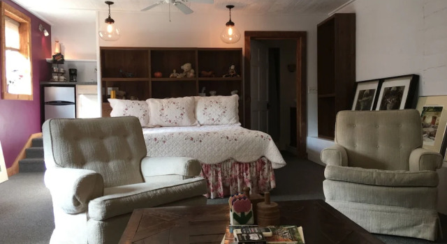Номер Standard River House Inn