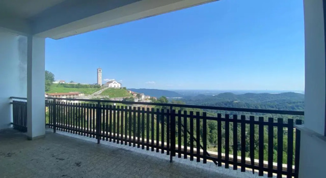 Коттедж с 3 комнатами Albergo Diffuso Balcone sul Friuli