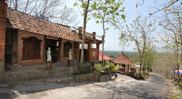 Коттедж NewAlasKuliner & HomestayWatulumbung