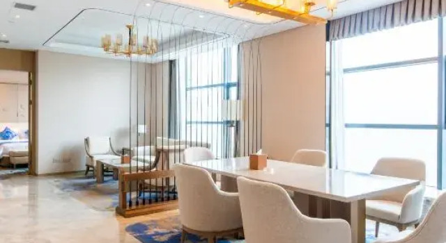Люкс Deluxe Qilu Luxury Blue Horizon Hotel