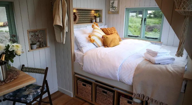 Luxury Retreat 30mins Taxi Ride From West London, Забронировать Отель Отели High Weald с парковкой, Парковка