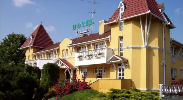 Hotel Aeroport, Prenota Hotel Ságvár 