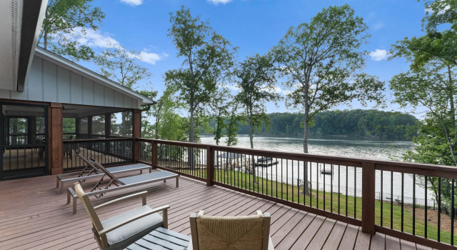 Water Break at the Lake by Avantstay Lakefront Private Dock
