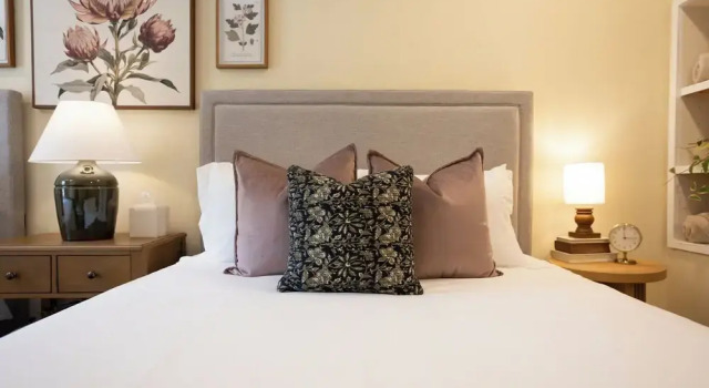 Бунгало New Meets Nostalgic- Cottage Sleeps 8