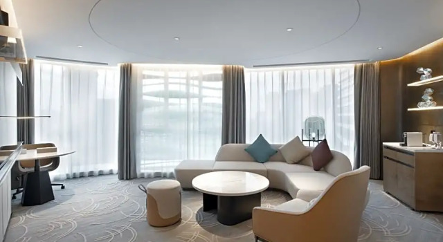 Двухместный люкс c 1 комнатой Crowne Plaza Wuhan Optics Valley by IHG
