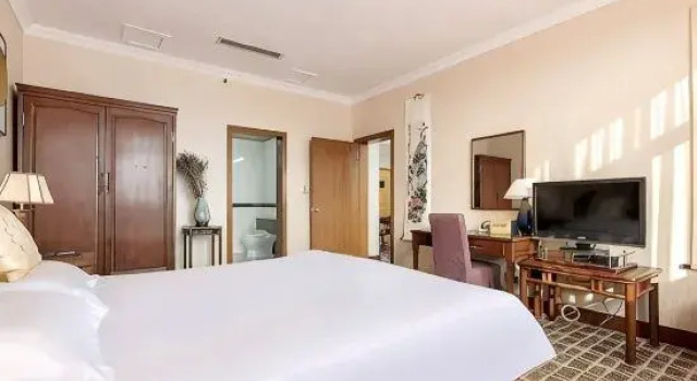 Люкс Deluxe International Academic Exchange Center of Shandong University of Technology Hotel