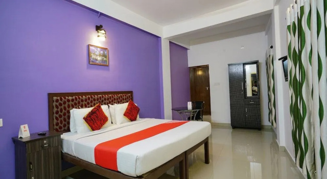 OYO 16617 Rayan Residency