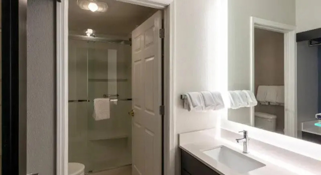 Четырёхместный люкс Residence Inn by Marriott Charleston Airport