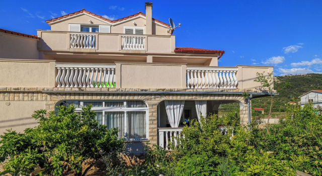 Apartment Marina, Prenota Appartamento Hotel a Isole Quarnerine con parcheggio, Parcheggio