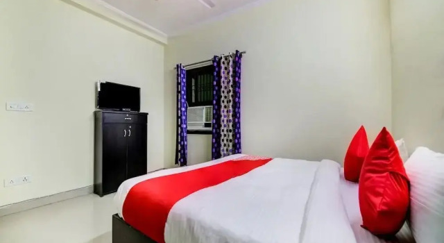 Kamal Palace By OYO Rooms