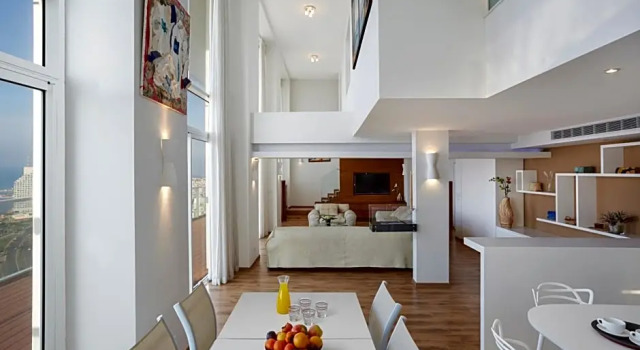 Island Suites Hotel
