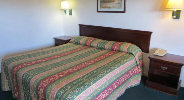 Номер Standard Capri Motel