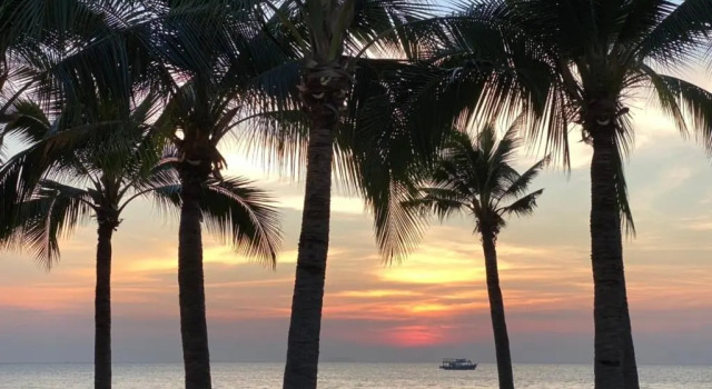 Апартаменты LUXURIOUS APARTMENT at VILLA NAVIN, 30's JOMTIEN BEACH