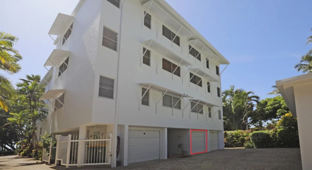 Oceanfront Breeze with Ultimate Beach Views 5