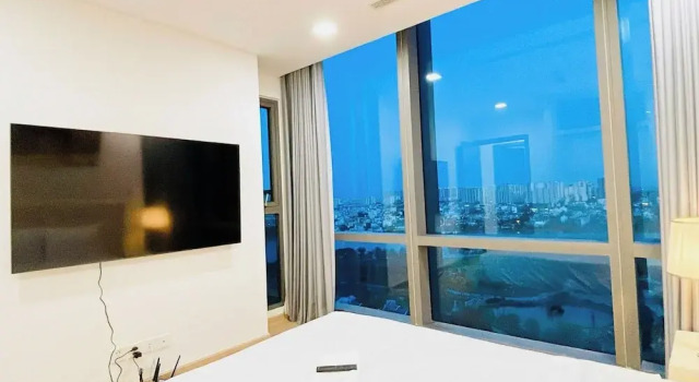 Апартаменты с балконом и с панорамным видом The Aquamarine Landmark Suites - Poolside Access at L4B