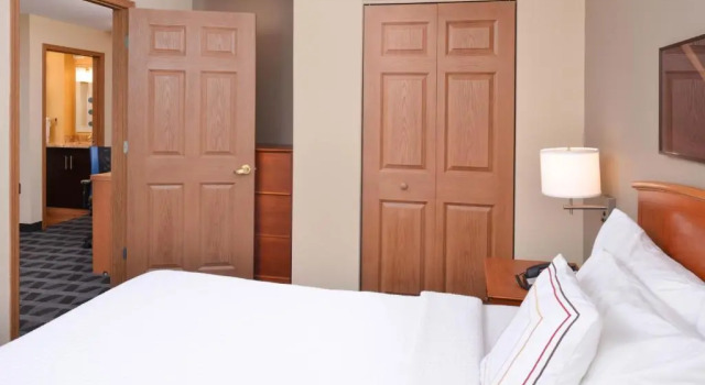 Двухместный люкс c 1 комнатой Candlewood Suites St Louis St Charles by IHG