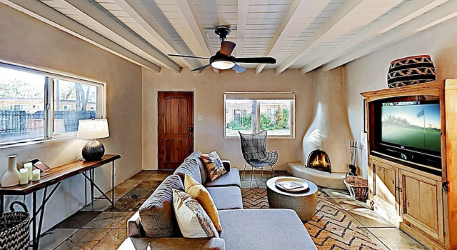 New Listing! Cozy Getaway Near Plaza & Railyard 2 Bedroom Condo, Varaa Huoneisto Santa Fe New Mexico
