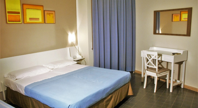 Hotel Anna, Забронировать Отель Отели Террачина с парковкой, Парковка