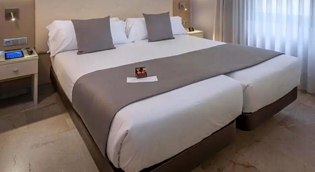 Номер Comfort Отель Serhs Del Port