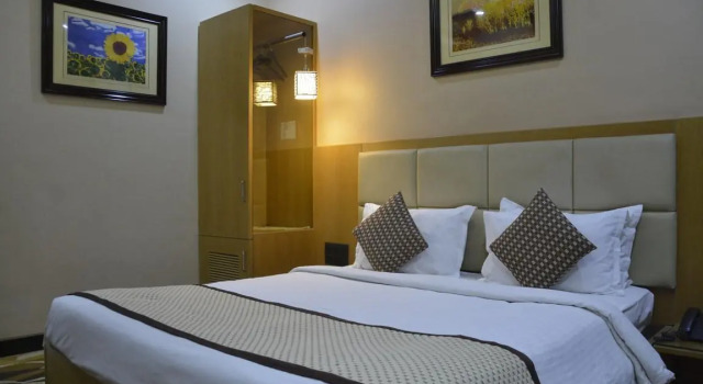 Hotel Surya Executive, Prenota Hotel Hotel a Solapur con colazione, Colazione