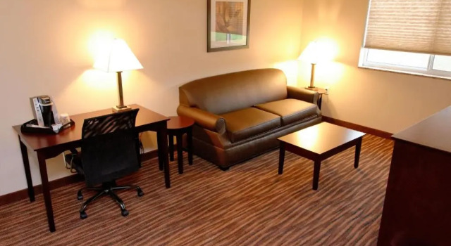 Семейный люкс Cobblestone Inn & Suites Fort Madison