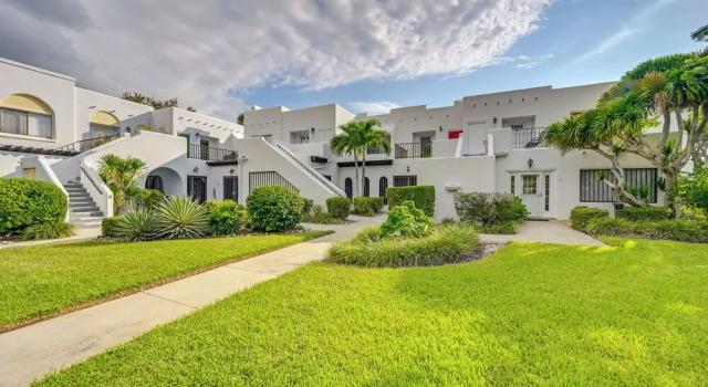 Lovely Naples Vacation Rental w/ Shared Pools!, Buchen Sie Ferienwohnung Naples 
