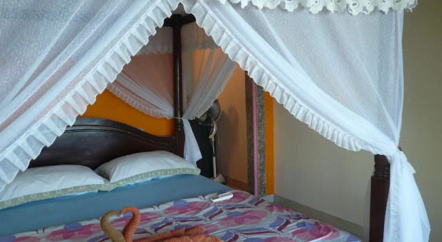 Cest Bon Homestay 1, Book Hotel Bunutan Bali
