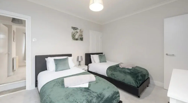 Rochester Retreat - Charming 3 Bedroom House, Book Hotel 3-stjernede hoteller i Rochester, 3*