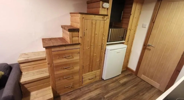 Tiny House-Hot Tub-St Clears-Pembrokeshire-Tenby