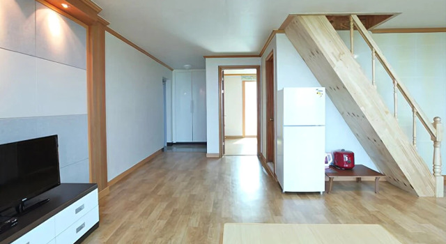 Gangneung Hillstone House Pension