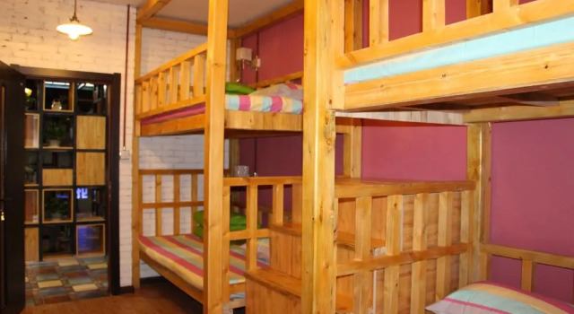Кровать в общем номере (мужской номер) Herdsman Youth Hostel 2