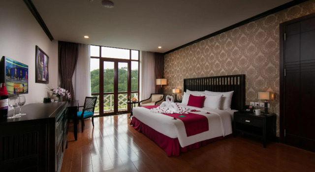 Двухместный номер Deluxe с видом на горы Swiss-Belresort Tuyen Lam