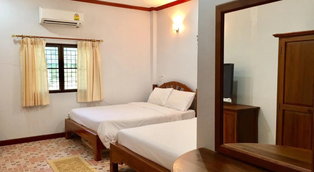 Четырёхместный номер Standard นาหินลาดรีสอร์ท Nahinlad Resort