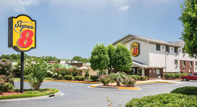 Четырёхместный номер Standard Coastal Inn & Suites