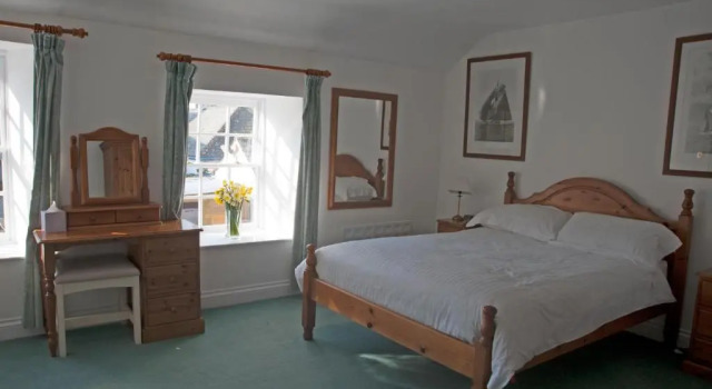 Swordfish Inn