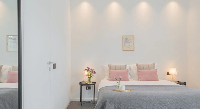 Апартаменты Piccola Como Lotus With 1 Bathrooms